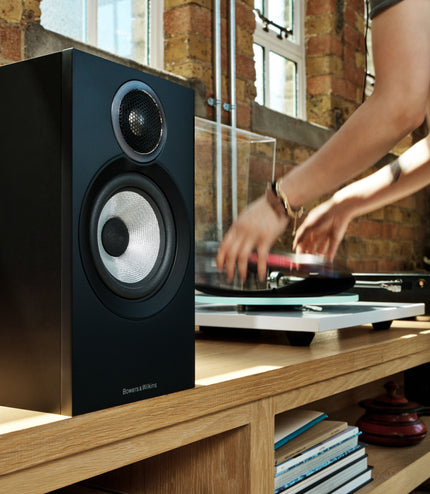 Bowers & Wilkins 607 S3