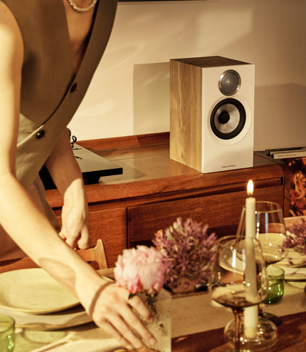 Bowers & Wilkins 607 S3