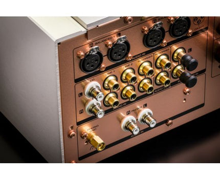 Marantz PM-10  Reference Class Integrated Amplifier